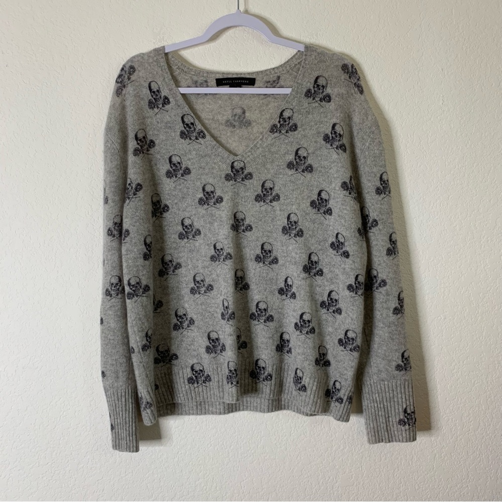 Skull cashmere gray Jenny v neck cashmere sweatshirt M